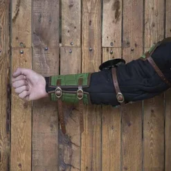 Epic Armoury 15. århundrede Stållæderarmbeskyttere, Grøn 7 Epic Armoury 15. århundrede Stållæderarmbeskyttere, Grøn -Celtic Web Merchant Store 15 arhundrede stallaederarmbeskyttere gron 3