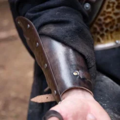 Epic Armoury Armbeskyttere Raider -Celtic Web Merchant Store armbeskyttere raider 2