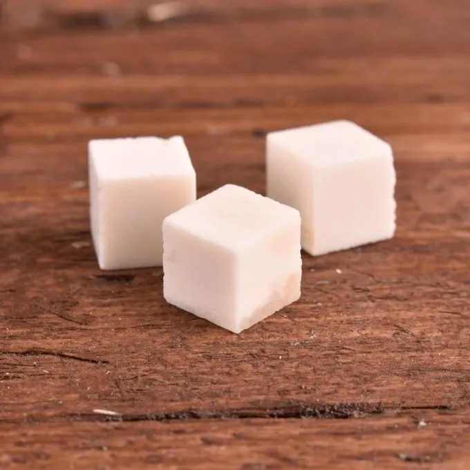 Ulfberth Bone Terninger Blank, Sæt Med 3 1 Ulfberth Bone Terninger Blank, Sæt Med 3