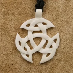 Bone Triquetra Smykker