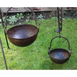 Ulfberth Gryde Med Hængsel 8 Ulfberth Gryde Med Hængsel -Celtic Web Merchant Store gryde med haengsel 2