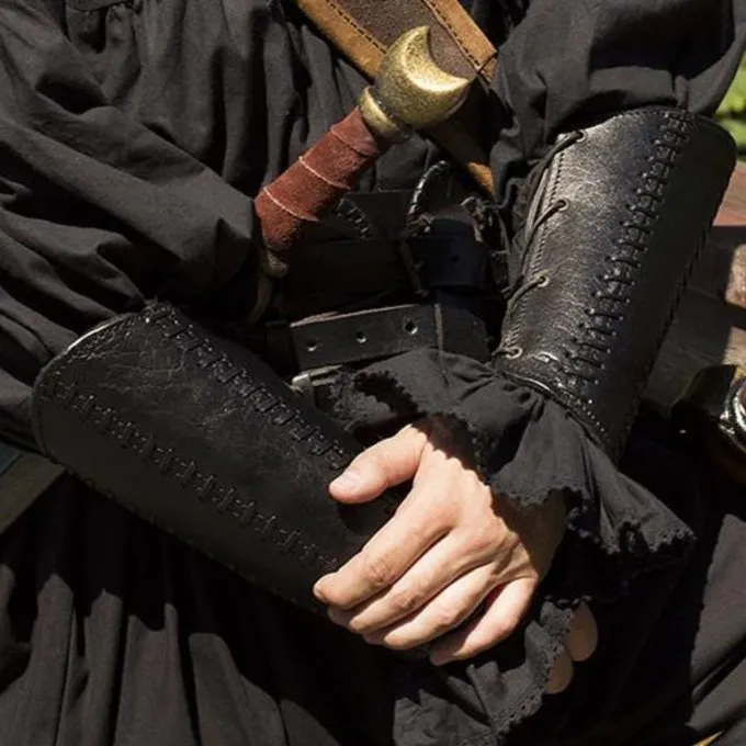 Epic Armoury Læder Bracers Battle, Par, Sort 1 Epic Armoury Læder Bracers Battle, Par, Sort