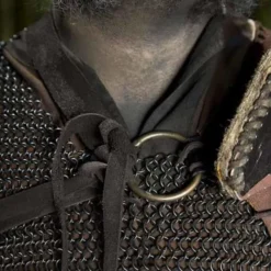 Epic Armoury Læder Orc Pauldron Uzgush, Brun -Celtic Web Merchant Store laeder orc pauldron uzgush brun 2