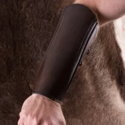 Deepeeka Læder Vambraces Sihtric 6 Deepeeka Læder Vambraces Sihtric -Celtic Web Merchant Store laeder vambraces sihtric 2