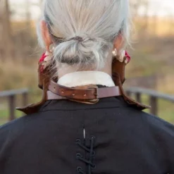 Epic Armoury Lang Læder Bevor, Rød 5 Epic Armoury Lang Læder Bevor, Rød -Celtic Web Merchant Store lang laeder bevor rod 2