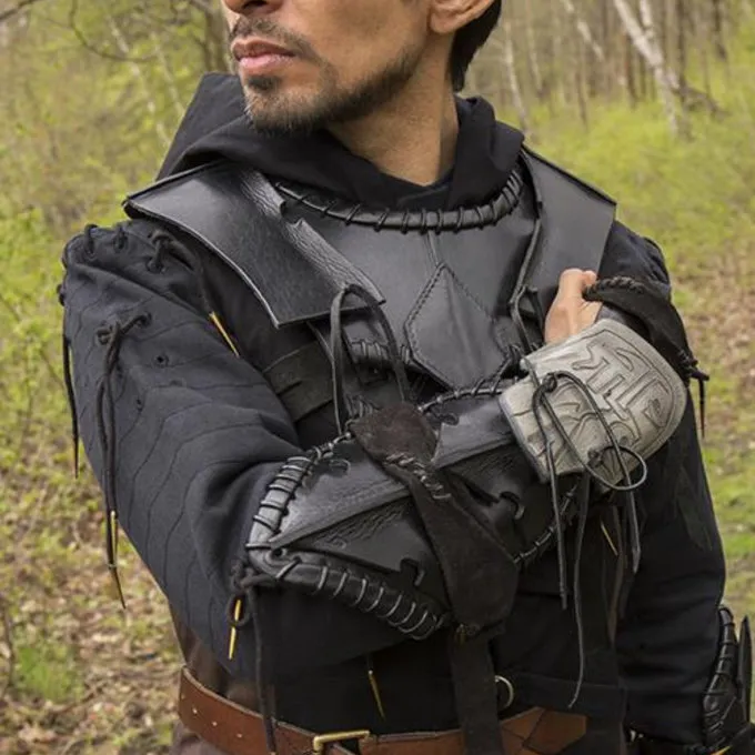 Epic Armoury Mørk Elf Bracer, Højre Arm 2 Epic Armoury Mørk Elf Bracer, Højre Arm - Billede 2