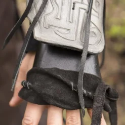 Epic Armoury Mørk Elf Bracer, Venstre Arm -Celtic Web Merchant Store mork elf bracer venstre arm 4