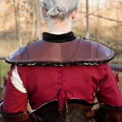 Epic Armoury Noble Læder Gorget, Rød -Celtic Web Merchant Store noble laeder gorget rod 2