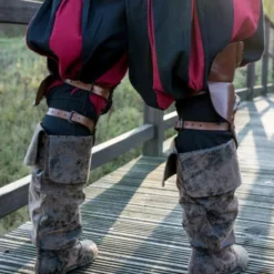 Epic Armoury Par Læder Poleyns, Brun-rød -Celtic Web Merchant Store par laeder poleyns brun rod 2