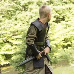 Epic Armoury RFB Læder Brystet Rustning S, Sort -Celtic Web Merchant Store rfb laeder brystet rustning s sort 3