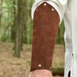 Deepeeka Ruskind Vambraces Leofric, Brun 8 Deepeeka Ruskind Vambraces Leofric, Brun -Celtic Web Merchant Store ruskind vambraces leofric brun 3