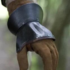 Epic Armoury Timeglasformede Halve Gauntlets Nurnberg, Patinerede