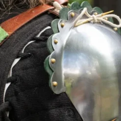 Epic Armoury Tunget Pauldrons, Grøn -Celtic Web Merchant Store tunget pauldrons gron 5